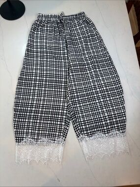 Black & White Plaid Lace-Hem Pants